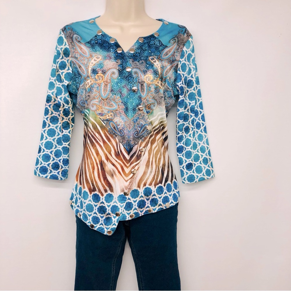 Boho Chik Blue Muti Print Top